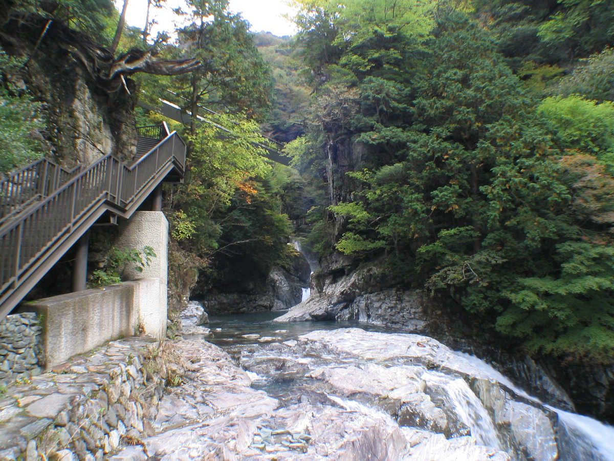 奈良・天川村・御手洗渓谷の紅葉